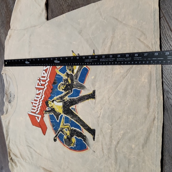 Judas Priest Global Graphic Band T-shirt. UNISEX Men's Size Medium - Picture 6 of 7